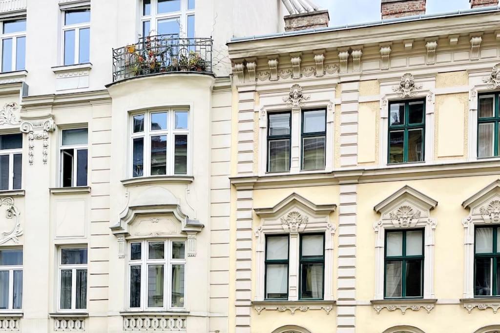 City-Center-Apartment Hip Area, Big & New Vienna Exterior photo